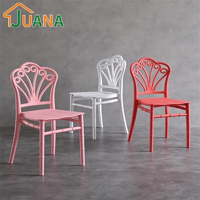 Plastová stolička pre deti